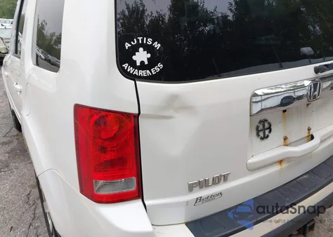 2011 Honda Pilot Touring из США, поврежденный, VIN 5FNYF4H99BB101070